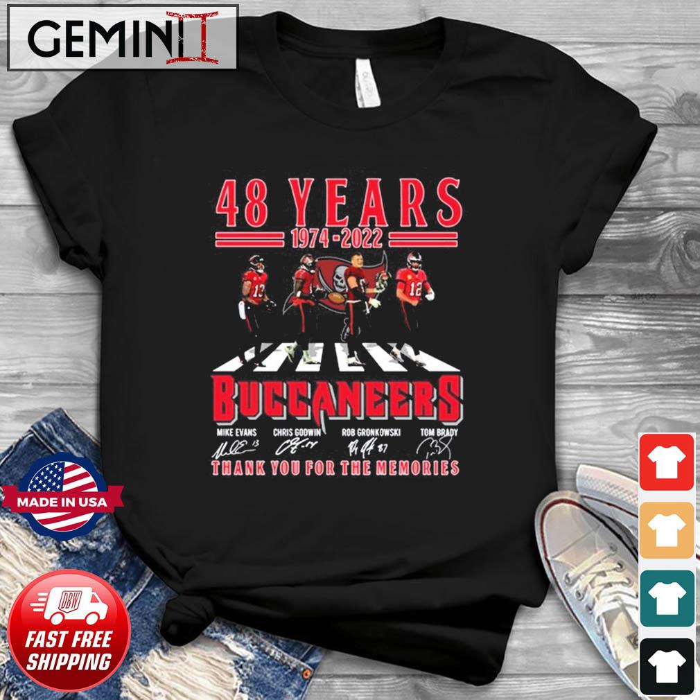 48 Years 1974-2022 Tampa Bay Buccaneers Abbey Road Thank You For The Memories Signatures Shirt