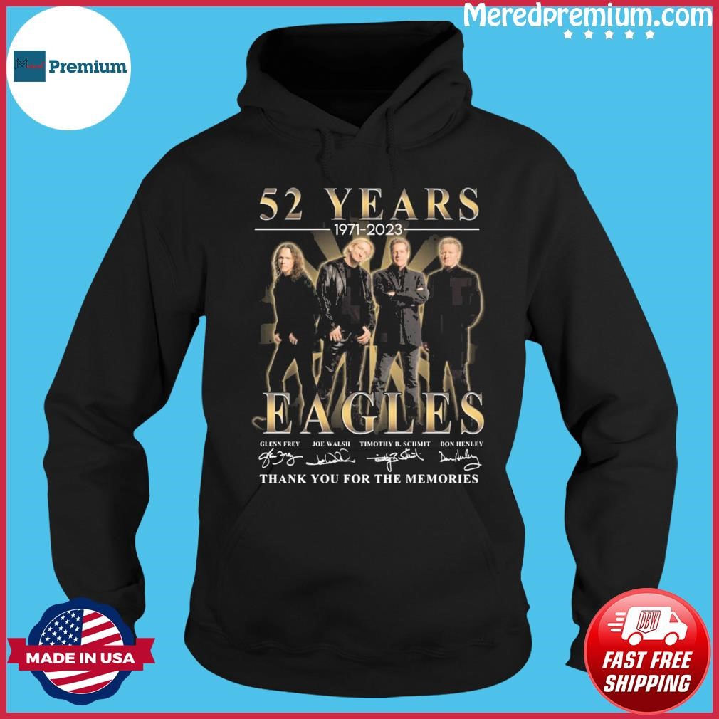 52 Years 1971-2023 Eagles Band Thank You For The Memories Signatures Shirt Hoodie.jpg