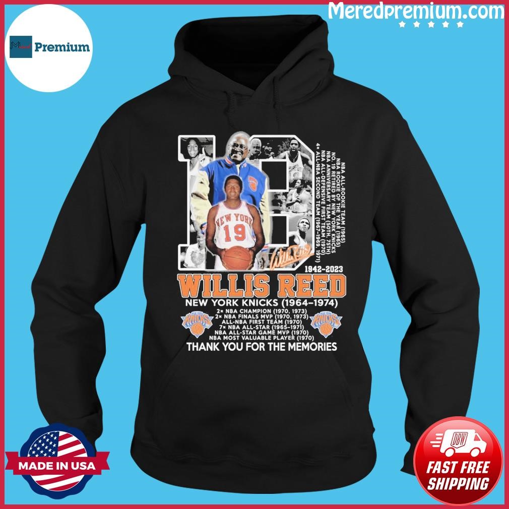 18 Year 1942-2023 Willis Reed New York Knicks Thank You For The Memories Signature Shirt Hoodie.jpg