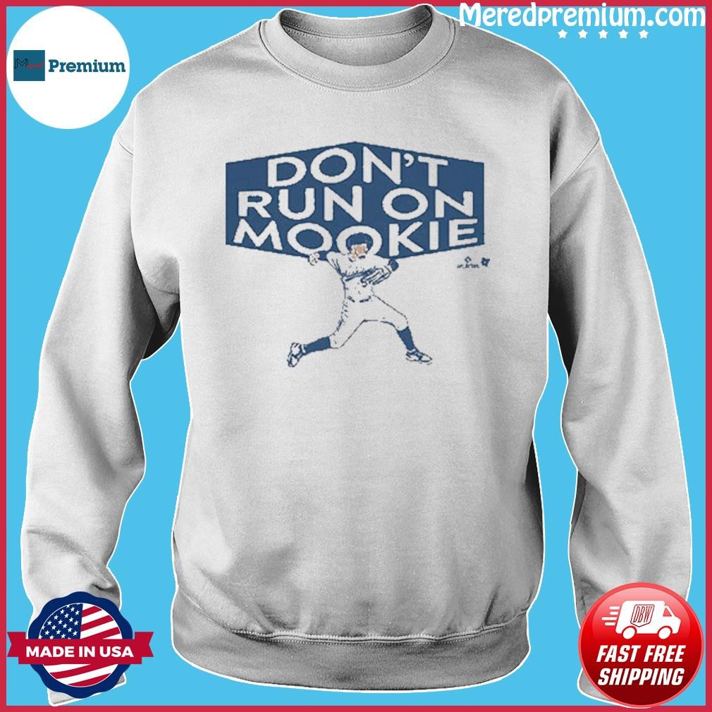 Dont Run on Mookie Betts T-Shirt - ReviewsTees