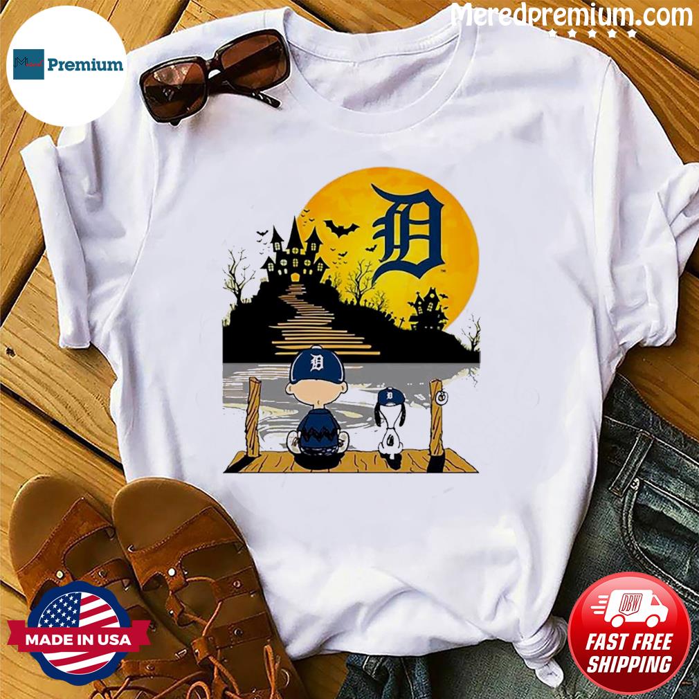 Snoopy Charlie Brown Sit Under Moon New York Yankees Halloween shirt,  hoodie, sweater, long sleeve and tank top