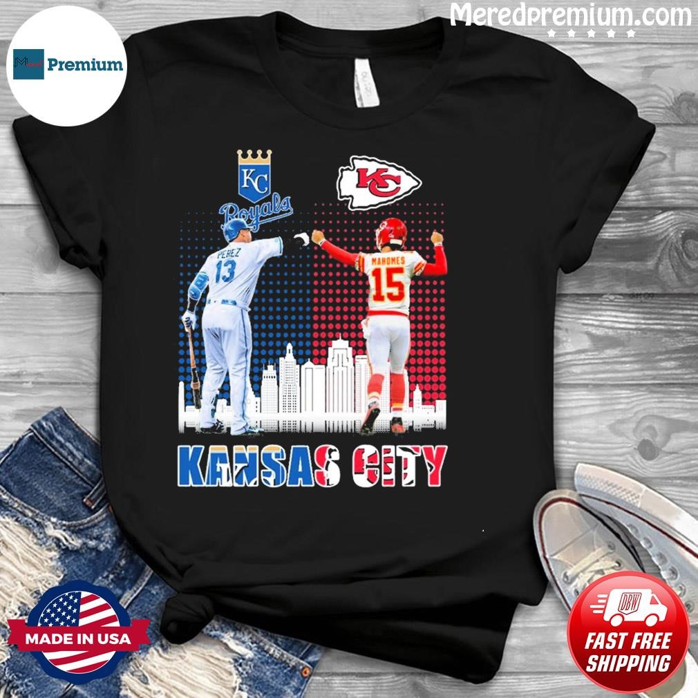 Real Women Love Kansas City Chiefs Smart Women Love Patrick Mahomes  Signature Shirt, hoodie, sweater, long sleeve and tank top